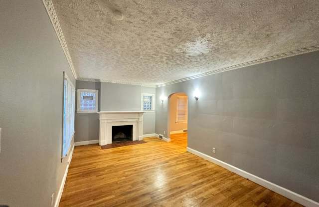 9131 Manor Gallery 2