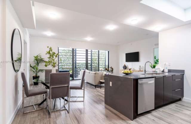 2955 Bird Ave photos photos