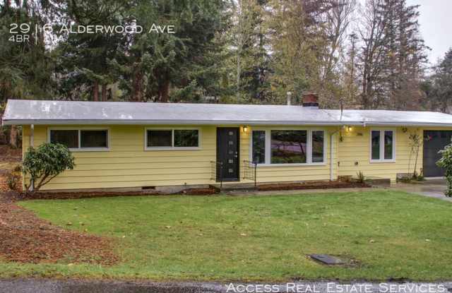 2916 Alderwood Ave photos photos