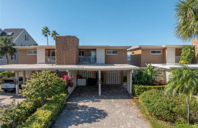 800 MADONNA BOULEVARD photos photos