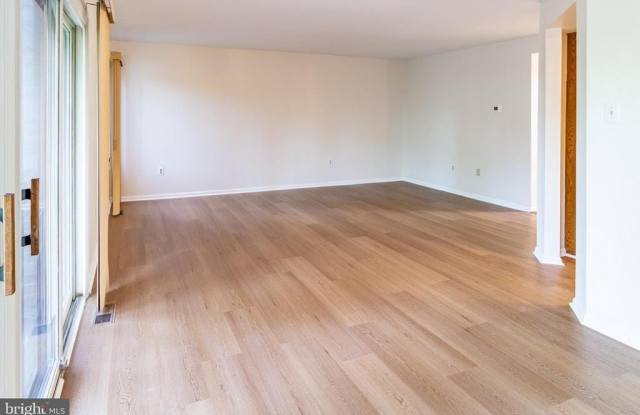 1901 MONROE LANE Gallery 4