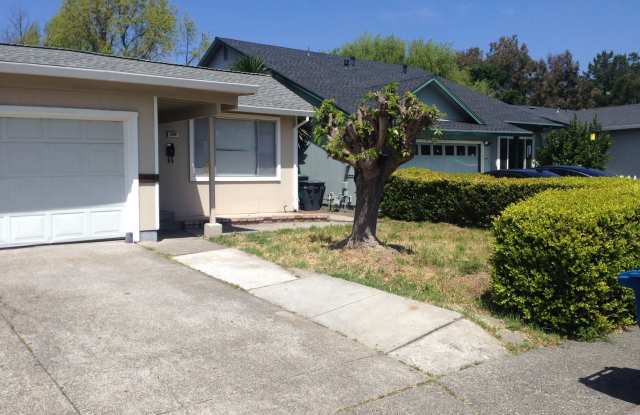 4 bedroom 2 Bath House with 2 car garage in Rohnert Park photos photos