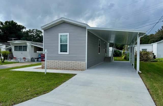 887 E Colonial Circle Gallery 3