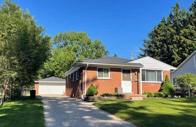 2609 Maplewood Avenue photos photos