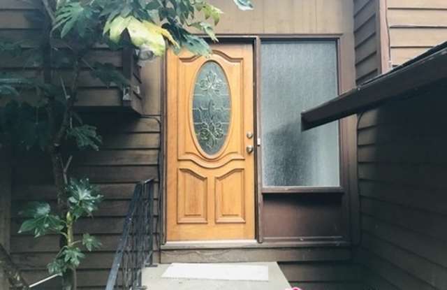 16903 Alder Way Gallery 2
