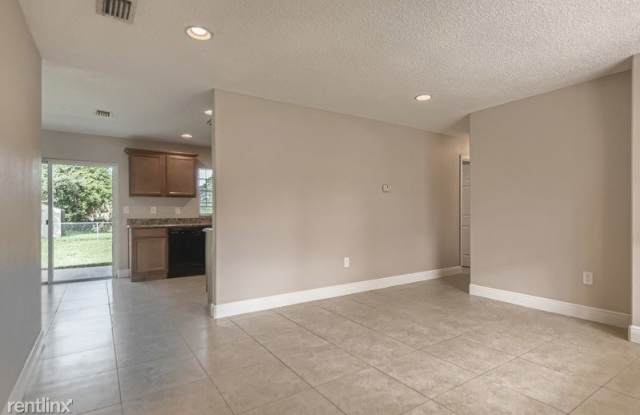 104 Lake Gem Drive Gallery 4