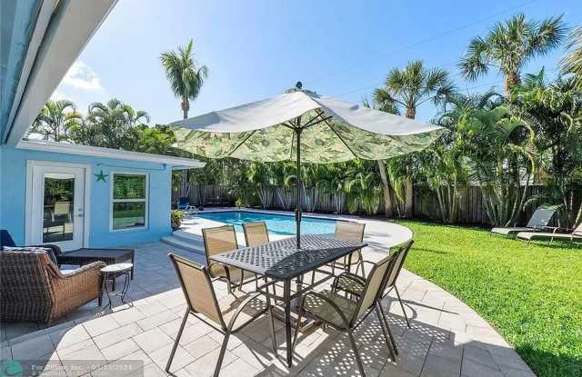 Tropical Oasis Home in THE COVE! ONE MILE FROM BEACH! FULLY FURNISHED! SEASONAL MONTHLY RENTAL AVAILABLE! Gallery 2