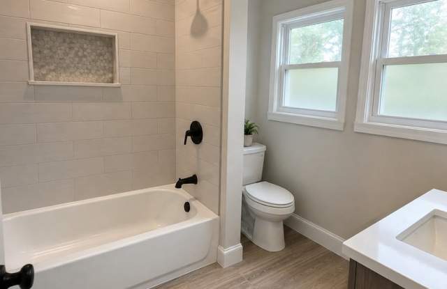 Completely Renovated 1 Bed/1 Bath in Providence! Gallery 4