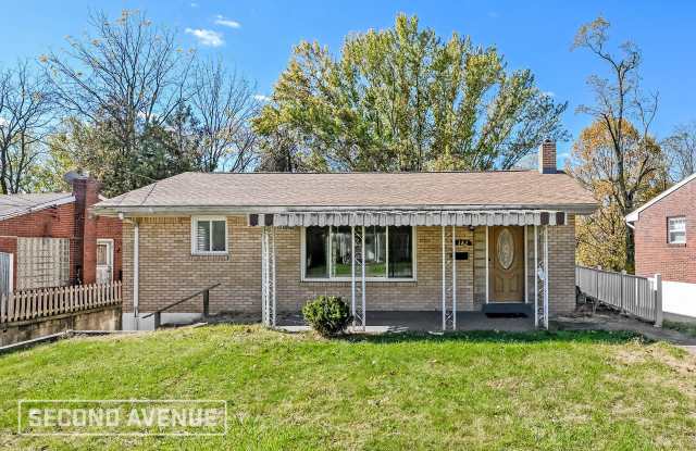 382 Collins Dr - 382 Collins Drive, Allegheny County, PA 15235