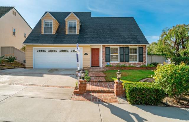 Gorgeous Upgraded Tamarack Point Home With Remodeled Dream Kitchen & West Facing Yard! photos photos