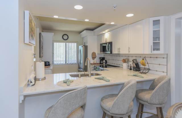 901 Seafarer Circle Gallery 3