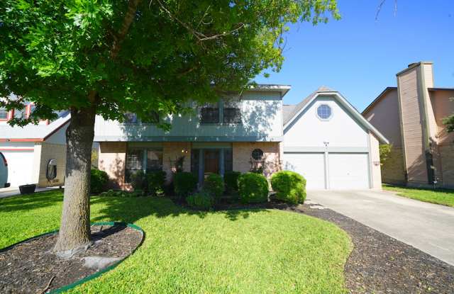 Beautifully maintained home in established neighborhood. Realtor Commission: $500 photos photos