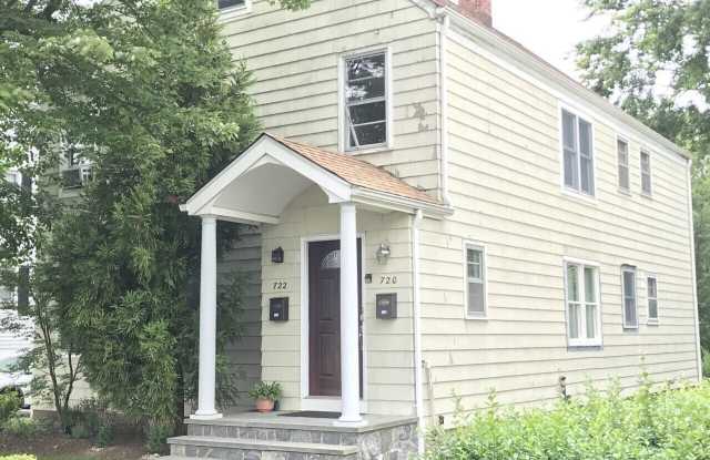 720 Knapps Highway Gallery 1