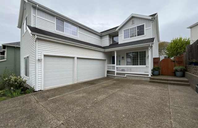 Elegant 5BR + Bonus Room Home with Bay Windows, Entertainment Room & Oversized Primary Retreat photos photos