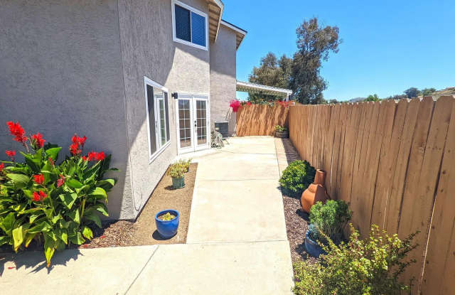 343 Rolling Hills Ln Gallery 4