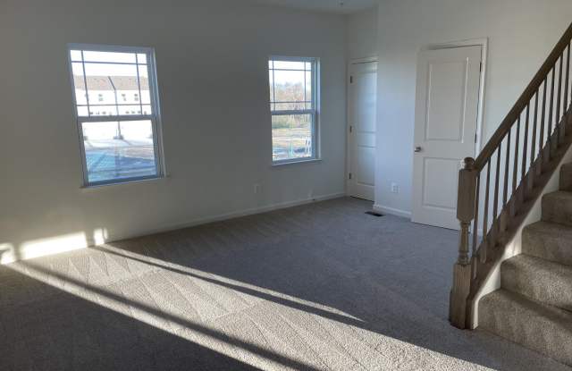 377 HACKLEY Drive Gallery 3