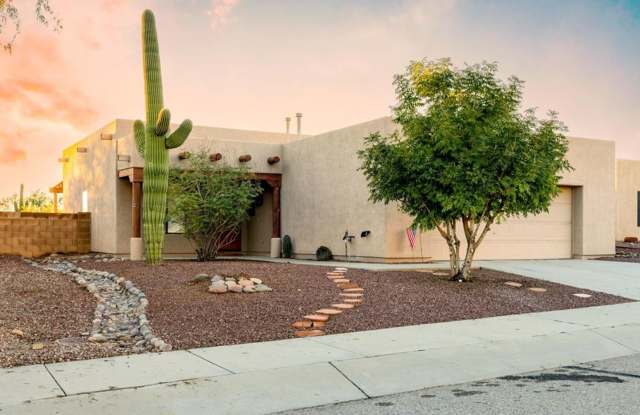 Beautiful 3 Bedroom Home with Office  Desert Landscaping ! photos photos
