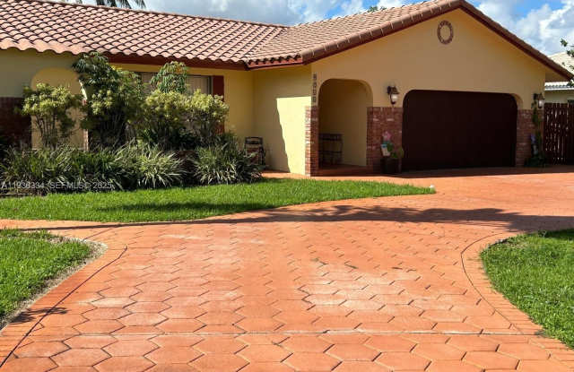 9248 Shadow Wood Blvd photos photos