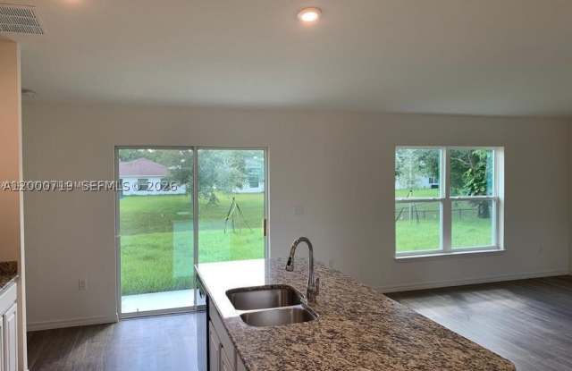2217 SW Halissee St Gallery 3