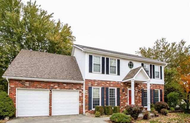 9719 North Kenwood Court Gallery 2