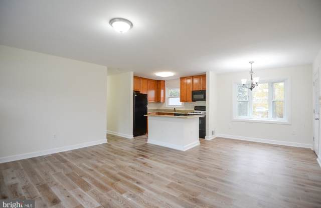 10905 FAIRCHESTER DRIVE Gallery 3