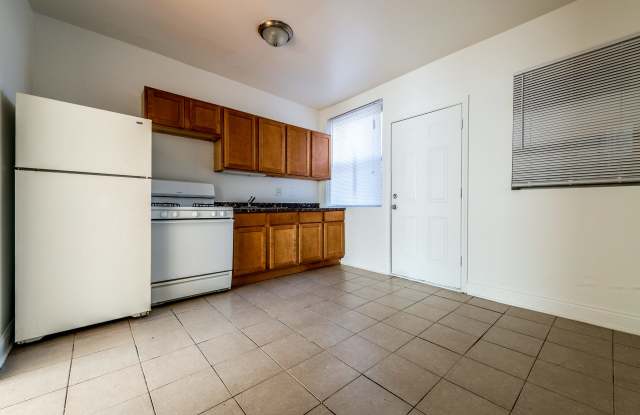 8000 S Maryland Gallery 4