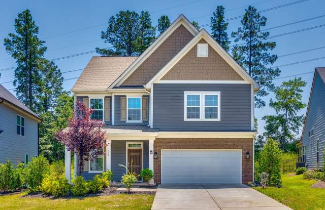 Extremely well maintained 4 bedroom, 2.5 bath home in Paddlers Cove of Lake Wylie! photos photos