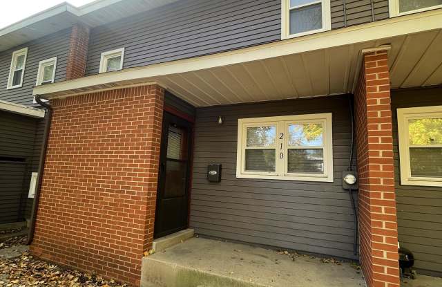 210 Briarcliff Lane Gallery 1