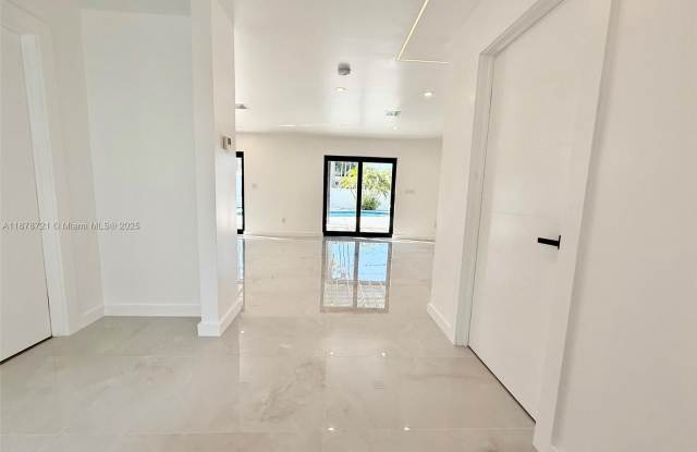 3322 Coolidge St photos photos