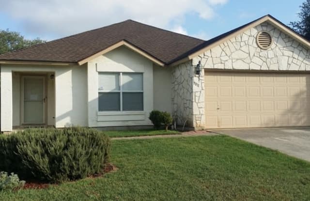 7011 Mary Todd - 7011 Mary Todd Dr, San Antonio, TX 78240