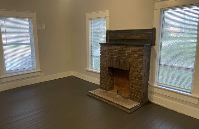 334 North Clements Street - A Gallery 3