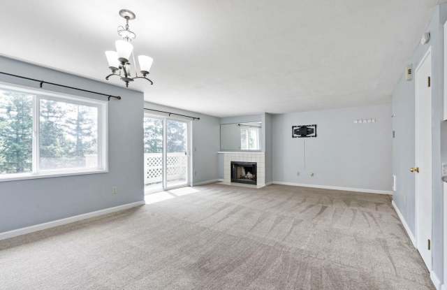 $1K off 1st month! Bright beautiful 2-bdrm/2.5-bath Lake Oswego condo. W/D, fireplace, pool, parking, serene setting Gallery 1