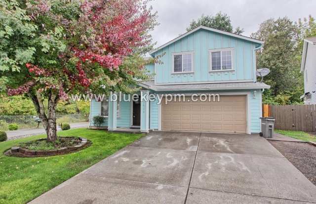 4 Bed, 2.5 Baths Home in Hazel Dell Near Ruth Bader Ginsburg Elementary School photos photos