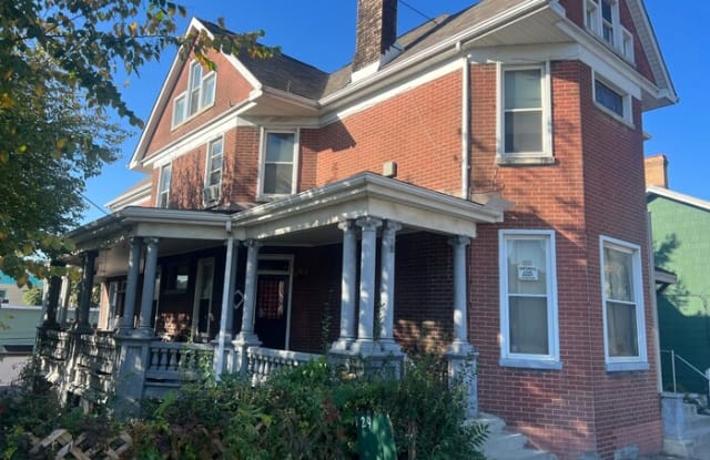 1129 Chartiers Avenue - 1129 Chartiers Avenue, McKees Rocks, PA 15136
