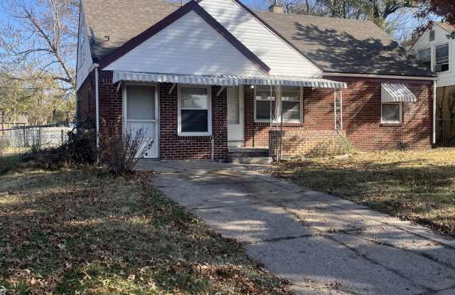 1658 North Bluff Street photos photos