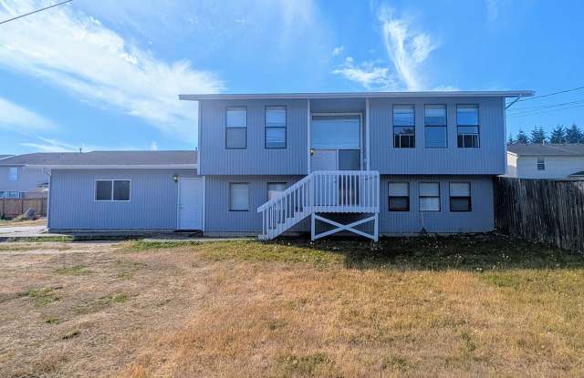 4Bd/1.75Ba Everett House Gallery 4
