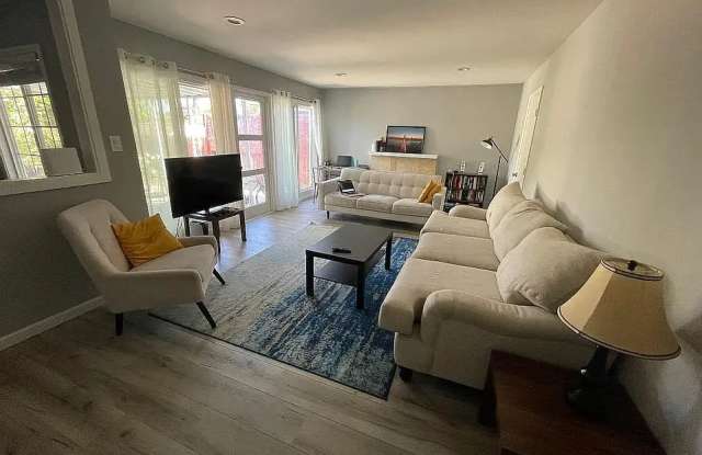 679 Santa Paula Ave Gallery 2