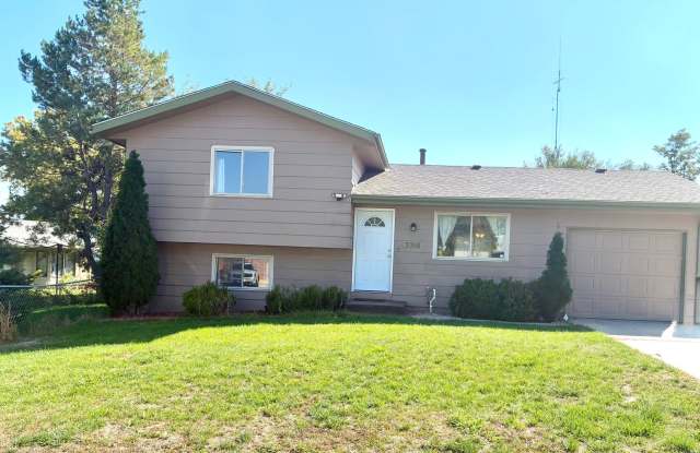 3 Bedroom Home with Large Yard - 3318 West 24th Street Road, Greeley, CO 80634
