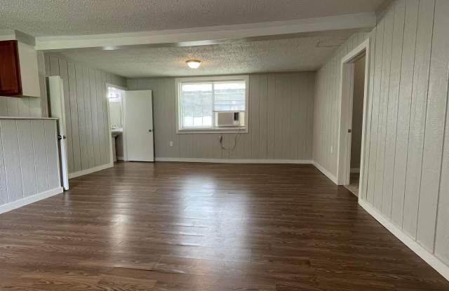 1317 W 16th Street photos photos