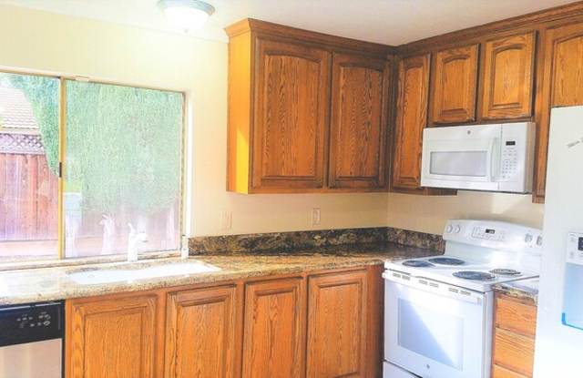 4551 Sidlaw Court Gallery 4