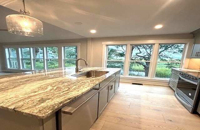 Broad Creek Landing photos photos