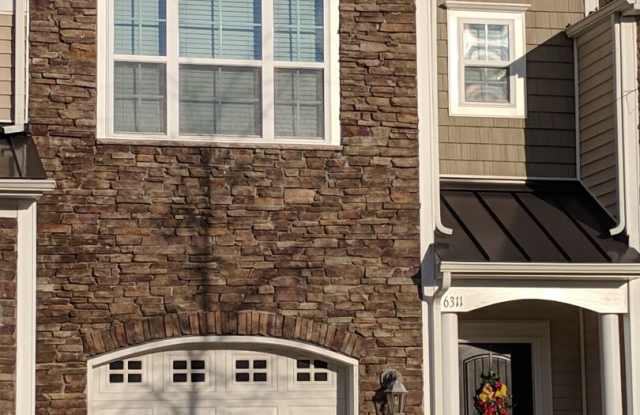 Steele Creek area townhome photos photos