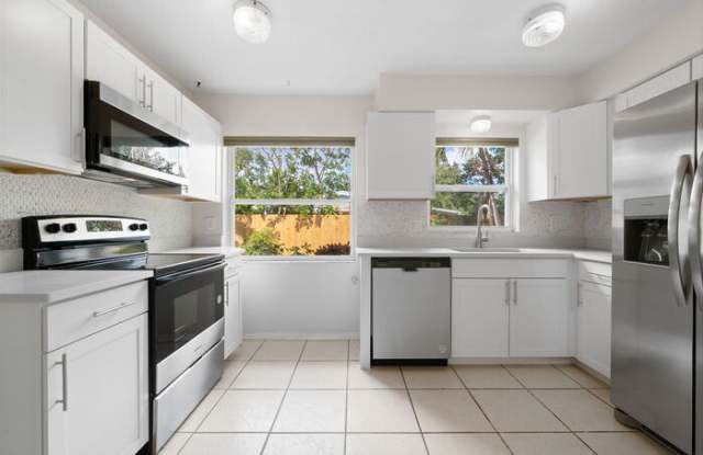 5107 26th Avenue South - 5107 26th Avenue South, Gulfport, FL 33707