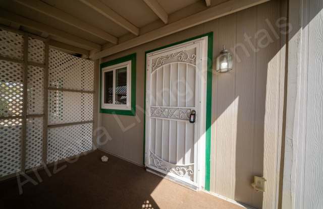 CHARMING MOBILE HOME WITH BEAUTIFUL BACKYARD Gallery 4