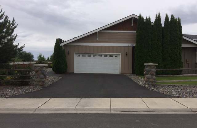 4 Bedroom Home on The Links Golf Course! Utilities & Landscaping Included! photos photos