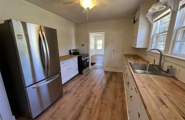 Newly Renovated Two Bedroom House for Rent @ Western Ave, Fairfield photos photos