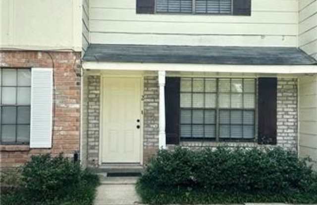 2905 MONROE Street - 2905 Monroe Street, Mandeville, LA 70448