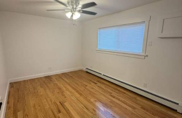 1731 NORTH GARDINER DRIVE -6A Gallery 4