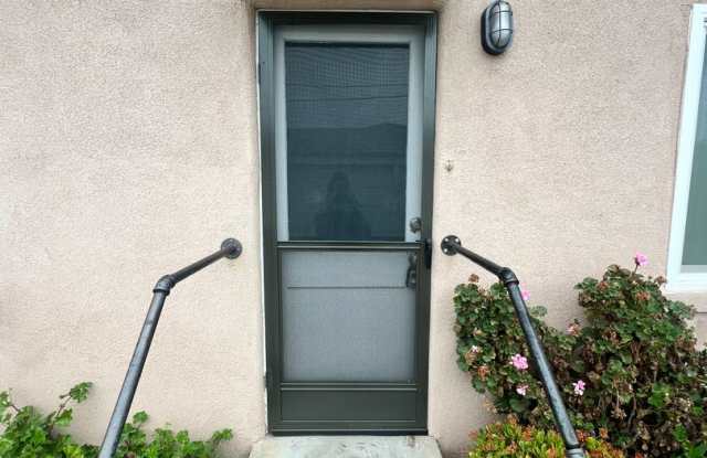 Midtown Ventura - One bedroom, one bath downstairs apartment photos photos