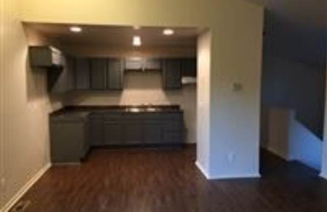 $1,420.00-Spacious 2-Bed Condo in Fenton, MI photos photos